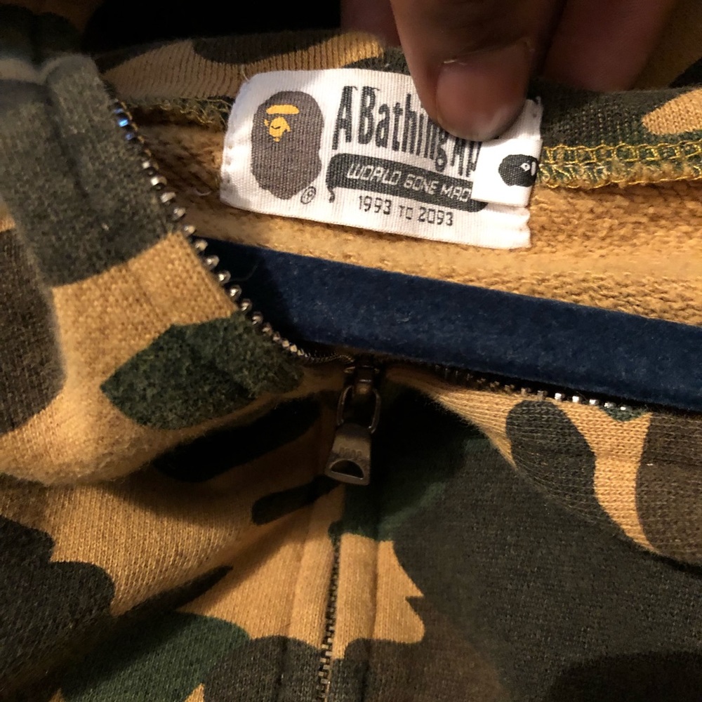 Size Small - Picture 3 of 5